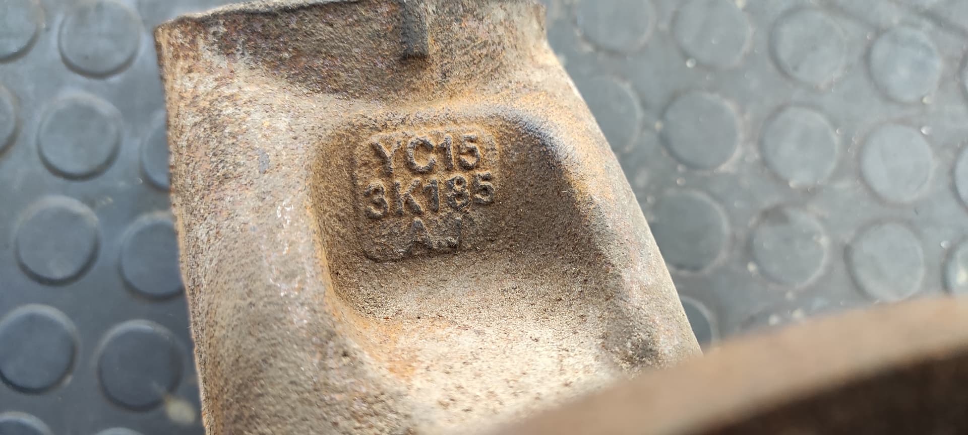 Recambio de MANGUETA DELANTERA DERECHA para FORD TRANSIT CAJA CERRADA, CORTA (FY) D2FA referencia OEM IAM YC153K185AJ 4