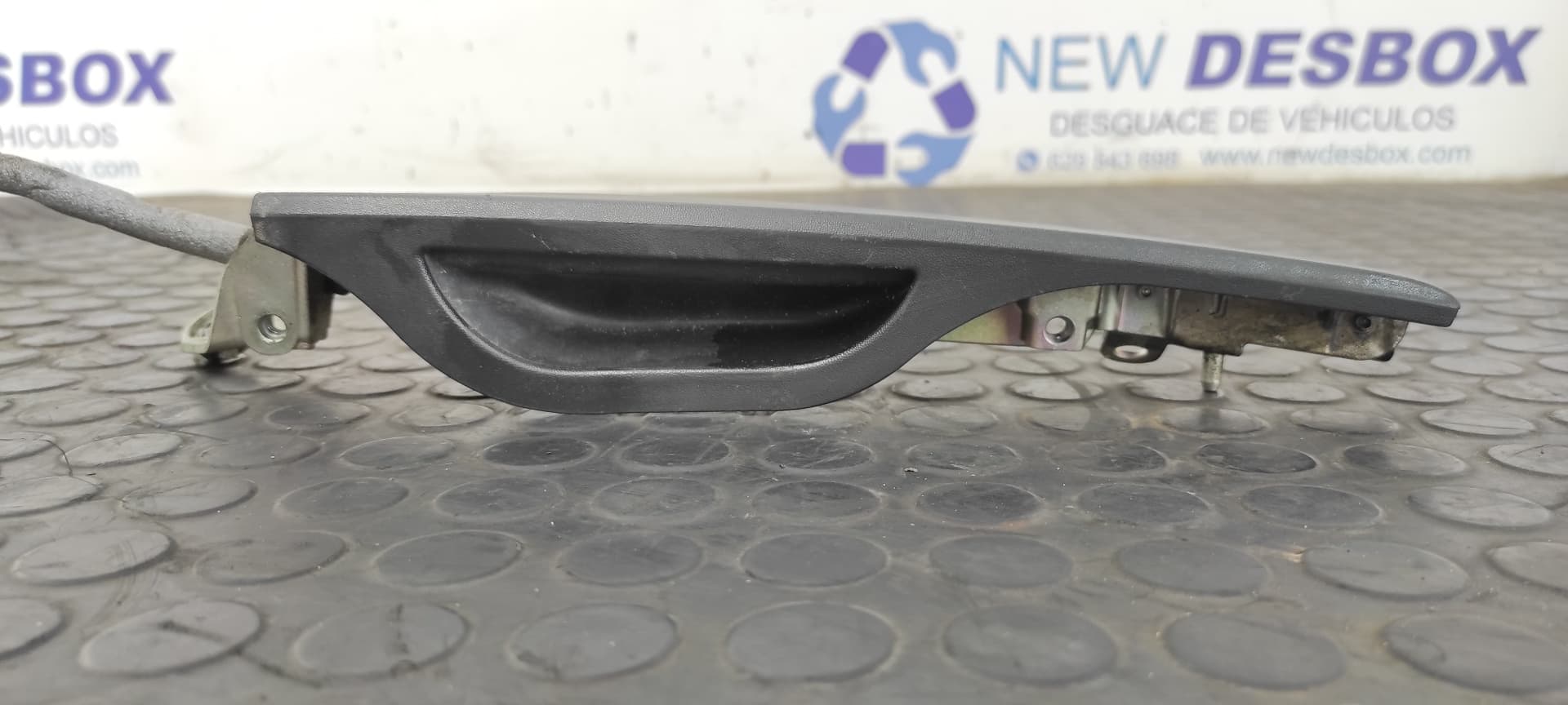 Recambio de MANETA  TRASERA IZQUIERDA para SEAT LEON (1P1) 1.9 TDI BXF referencia OEM IAM 1P0839205   - BLANCO