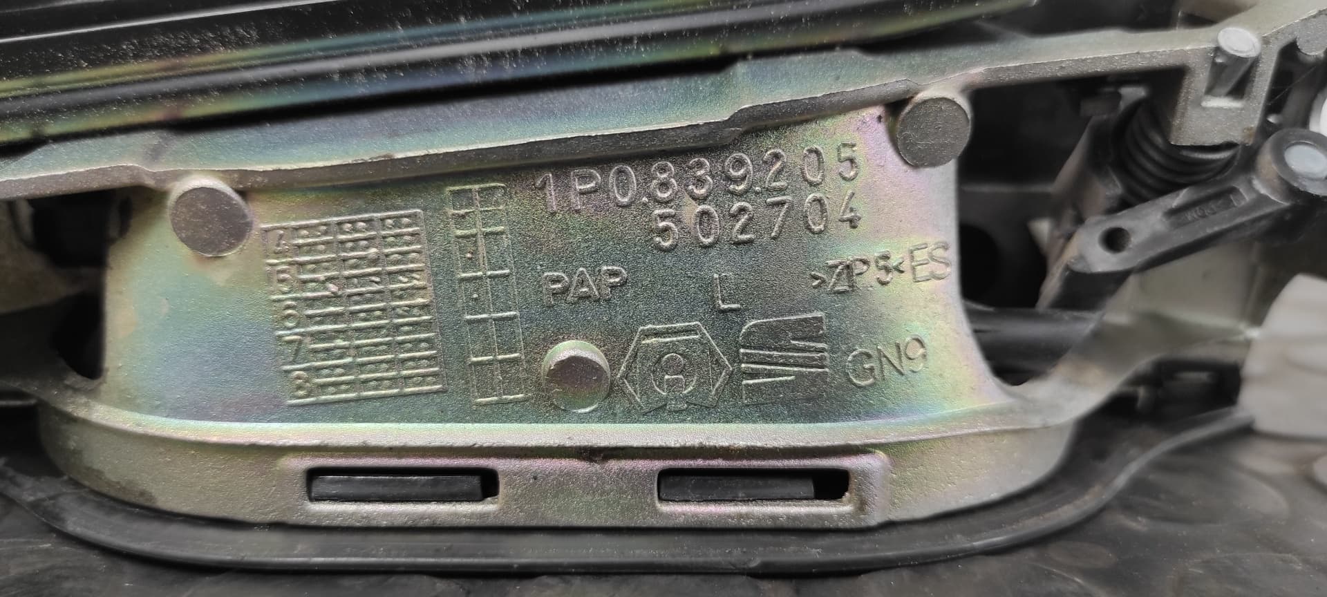 Recambio de MANETA  TRASERA IZQUIERDA para SEAT LEON (1P1) 1.9 TDI BXF referencia OEM IAM 1P0839205   - BLANCO 4
