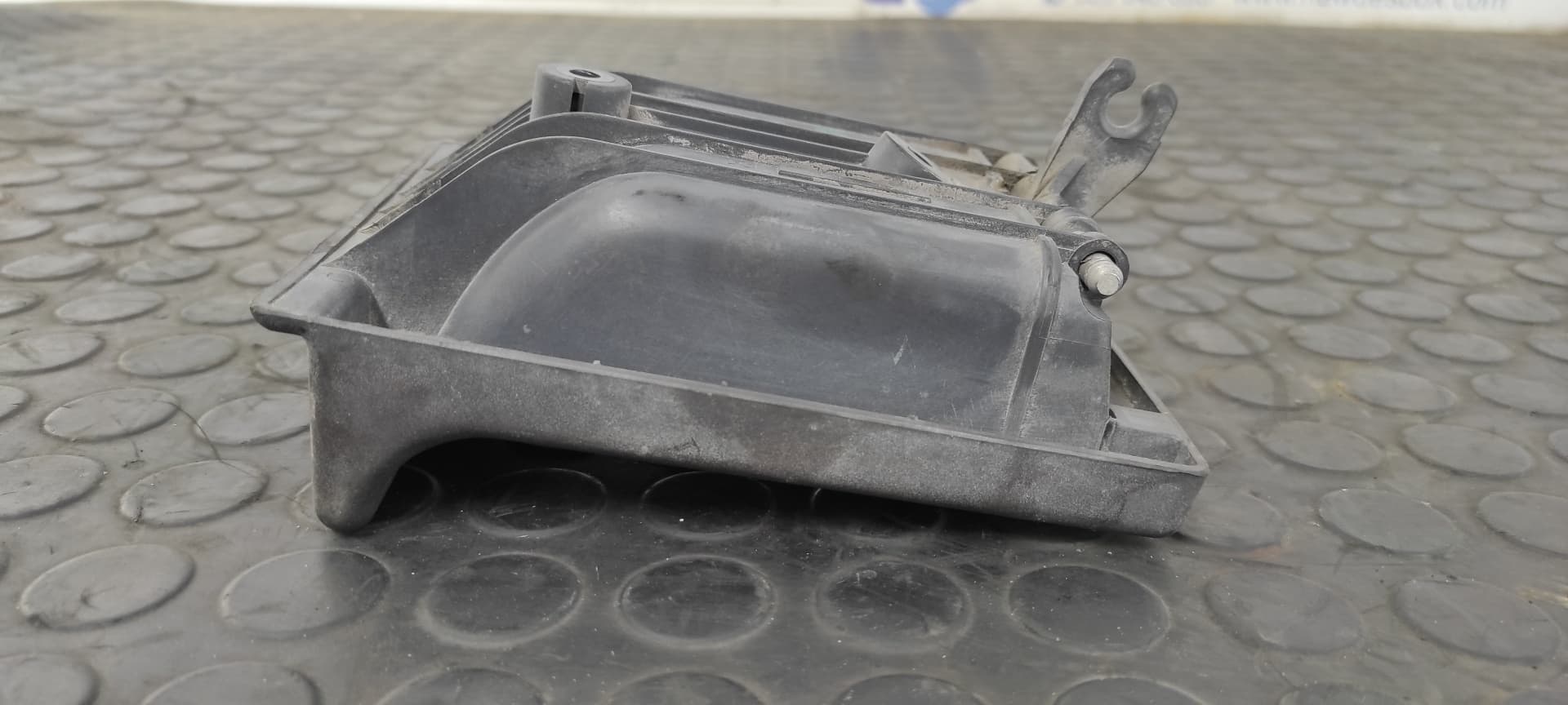 Recambio de MANETA INTERIOR TRASERA DERECHA para MERCEDES-BENZ VITO (W638) COMBI 110 D Euro 2   (638.174) 911 referencia OEM IAM A6387660078   - ROJO 6