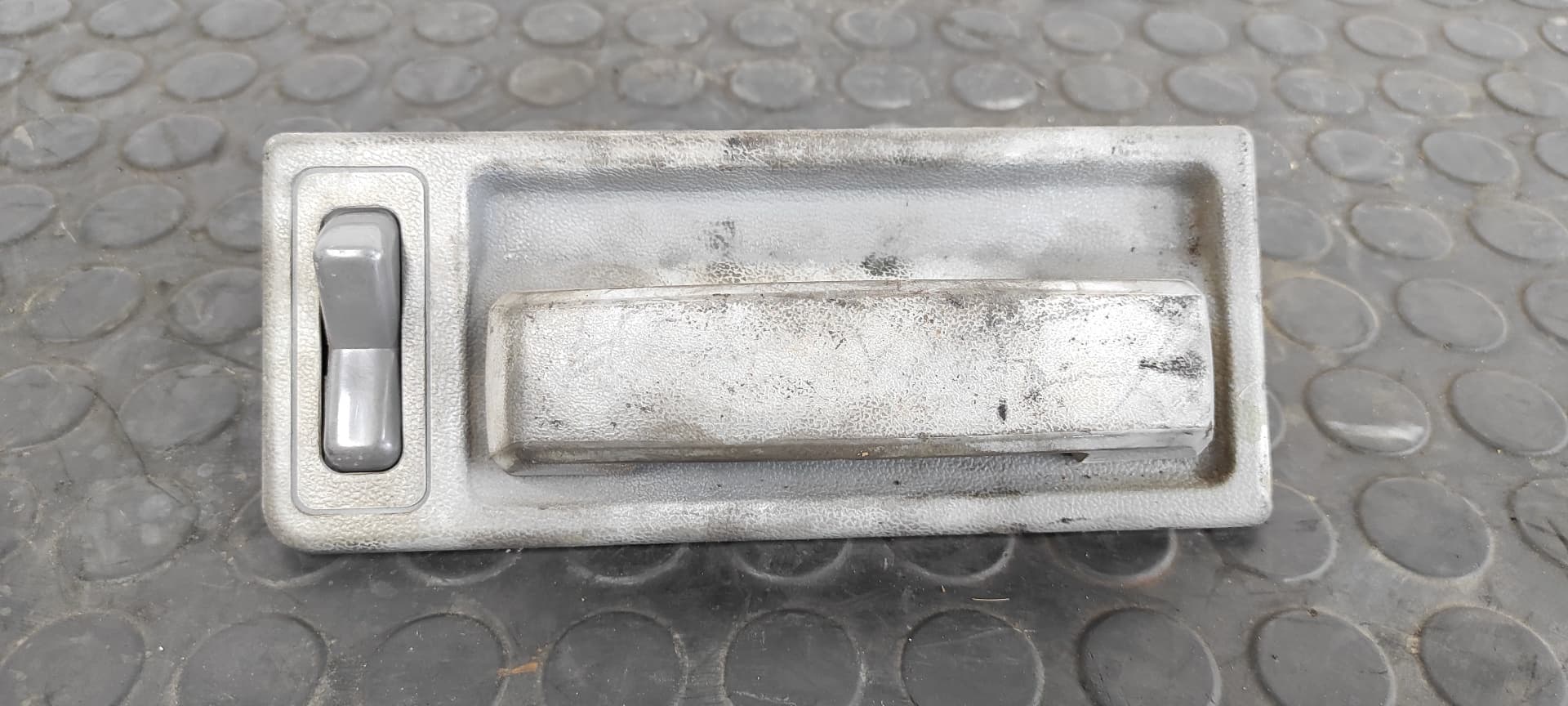 Recambio de MANETA INTERIOR DELANTERA DERECHA para NISSAN SERENA (C23M) 2.3 LX Diesel LD23 referencia OEM IAM 806709C001   - BLANCO