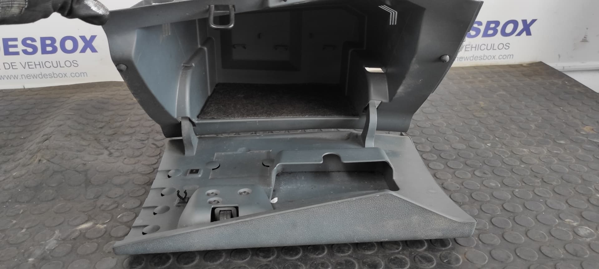 Recambio de GUANTERA para FORD GRAND C-MAX Titanium UFDB referencia OEM IAM AM51R06044CBW   - BLANCO 2