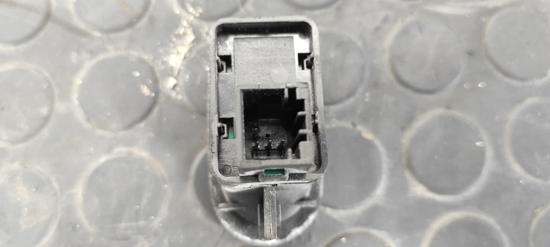 Recambio de MANDO ELEVALUNAS DELANTERO IZQUIERDO para CITROEN C2 by Loeb NFU referencia OEM IAM 96401469XT   - PLATA 4