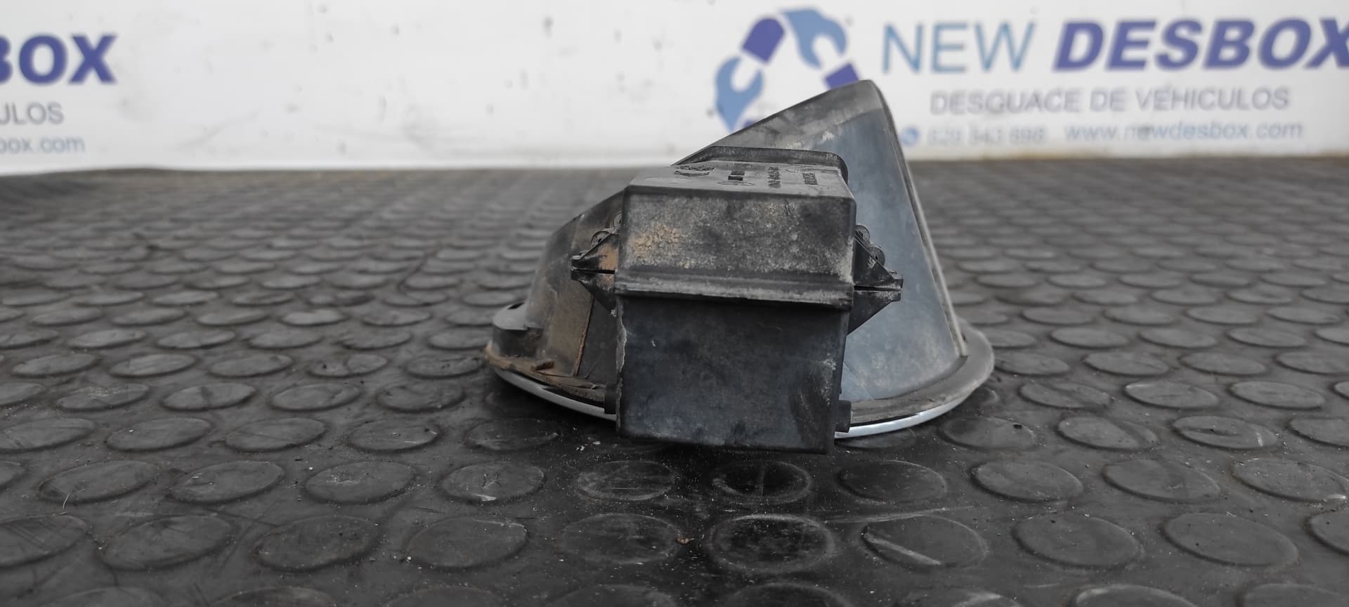 Recambio de TAPA EXTERIOR COMBUSTIBLE para CITROEN C2 by Loeb NFU referencia OEM IAM 9640039180   - PLATA 6