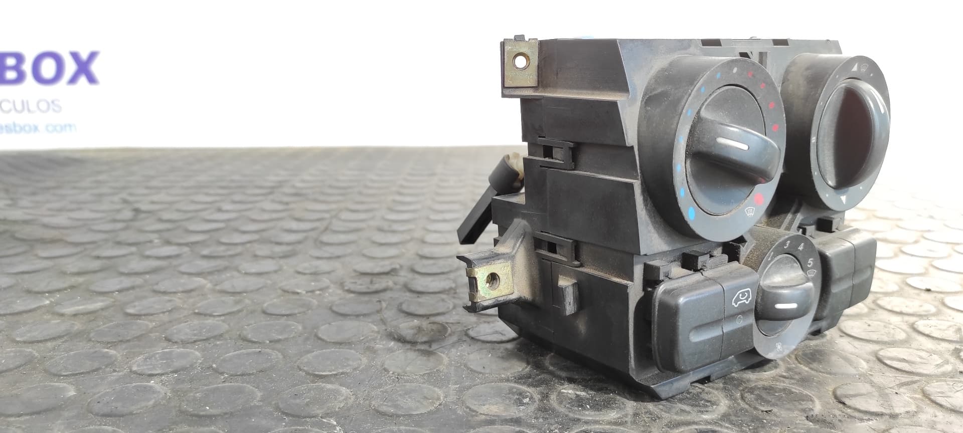 Recambio de MANDO CALEFACCION / AIRE ACONDICIONADO para MERCEDES-BENZ VITO CAJA CERRADA 6.03 -> 109  CDI  Compacto  (639.601) 646983 referencia OEM IAM A6398301185KZ   - BLANCO 7