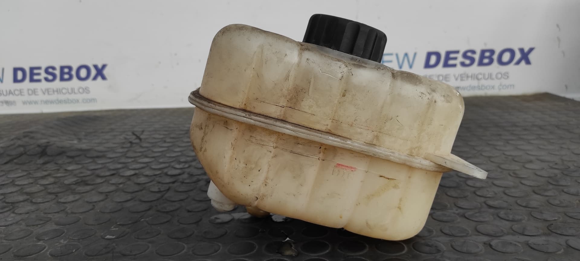 Recambio de DEPOSITO EXPANSION para SSANGYONG REXTON 2.9 TD GLS D/662LA referencia OEM IAM    - PLATA 2
