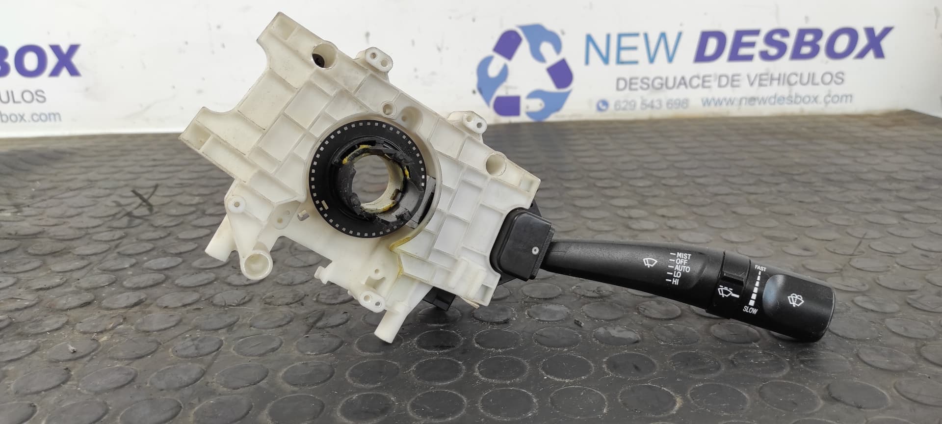 Recambio de MANDO LIMPIA para SSANGYONG REXTON 2.9 TD GLS D/662LA referencia OEM IAM 6083AT1000   - PLATA