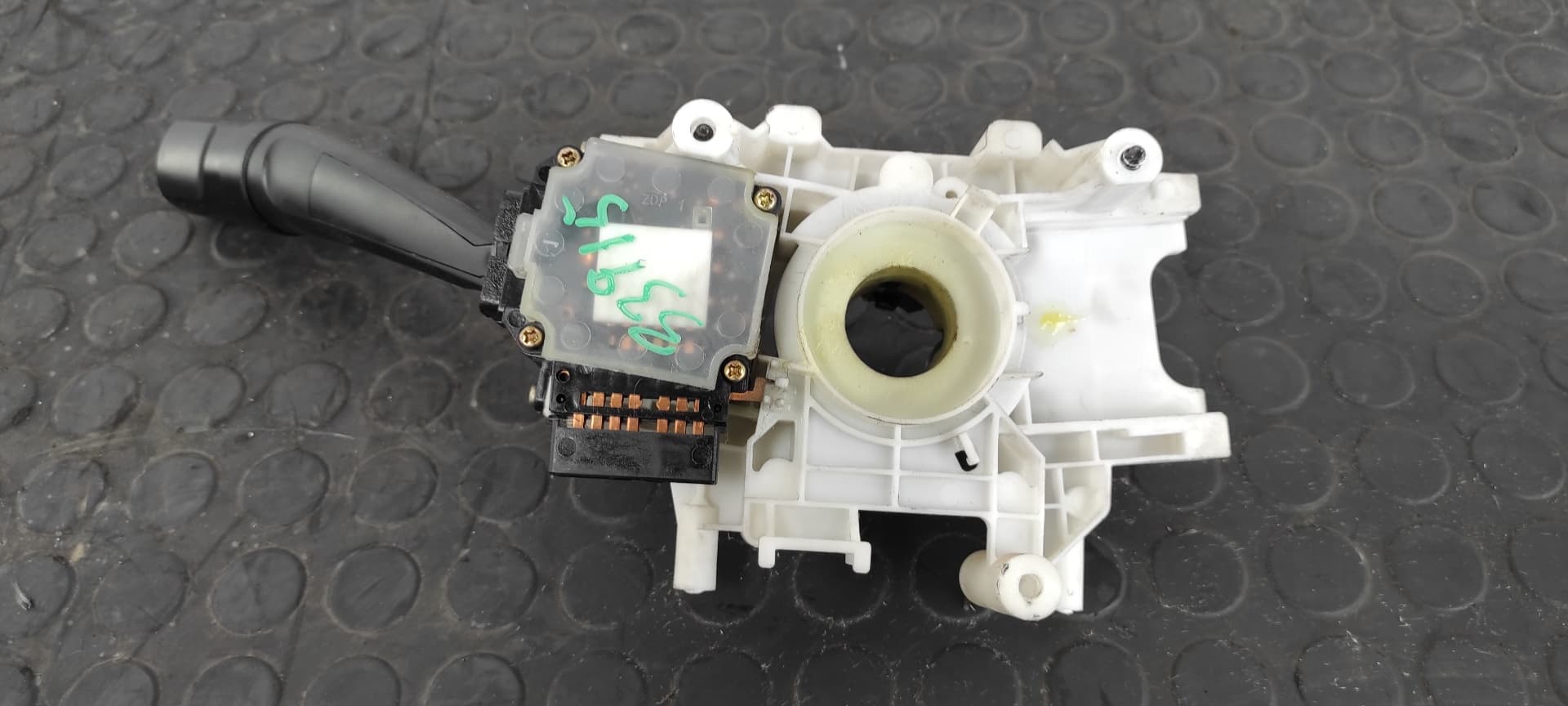 Recambio de MANDO LIMPIA para SSANGYONG REXTON 2.9 TD GLS D/662LA referencia OEM IAM 6083AT1000   - PLATA 2