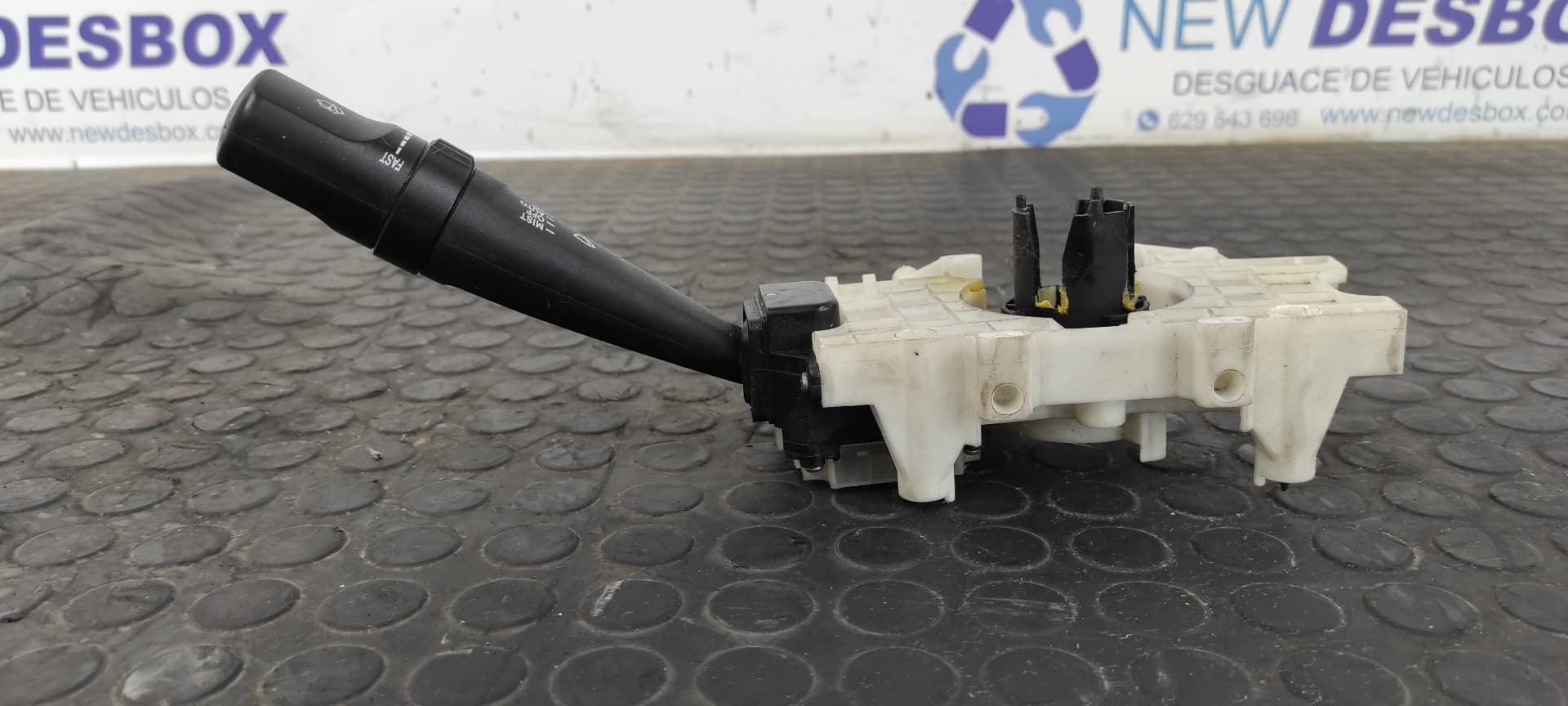 Recambio de MANDO LIMPIA para SSANGYONG REXTON 2.9 TD GLS D/662LA referencia OEM IAM 6083AT1000   - PLATA 3