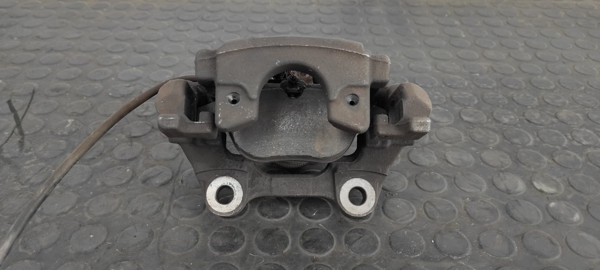 Recambio de PINZA DE FRENO TRASERA IZQUIERDA para MERCEDES-BENZ CLASE C (W204) BERLINA 2.2 CDI CAT OM646811 referencia OEM IAM 950 38 K004   - BLANCO 7