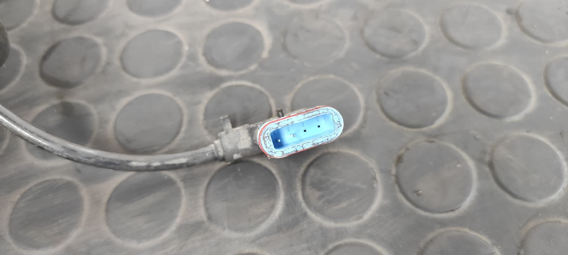 Recambio de PINZA DE FRENO TRASERA IZQUIERDA para MERCEDES-BENZ CLASE C (W204) BERLINA 2.2 CDI CAT OM646811 referencia OEM IAM 950 38 K004   - BLANCO 2