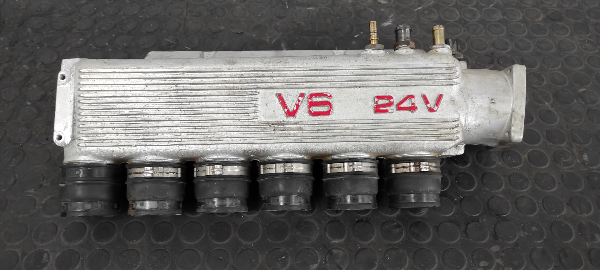 Recambio de COLECTOR ADMISION para ALFA ROMEO 156 (116) 2.5 V6 24V Distinctive AR32405 referencia OEM IAM B833   - GRIS