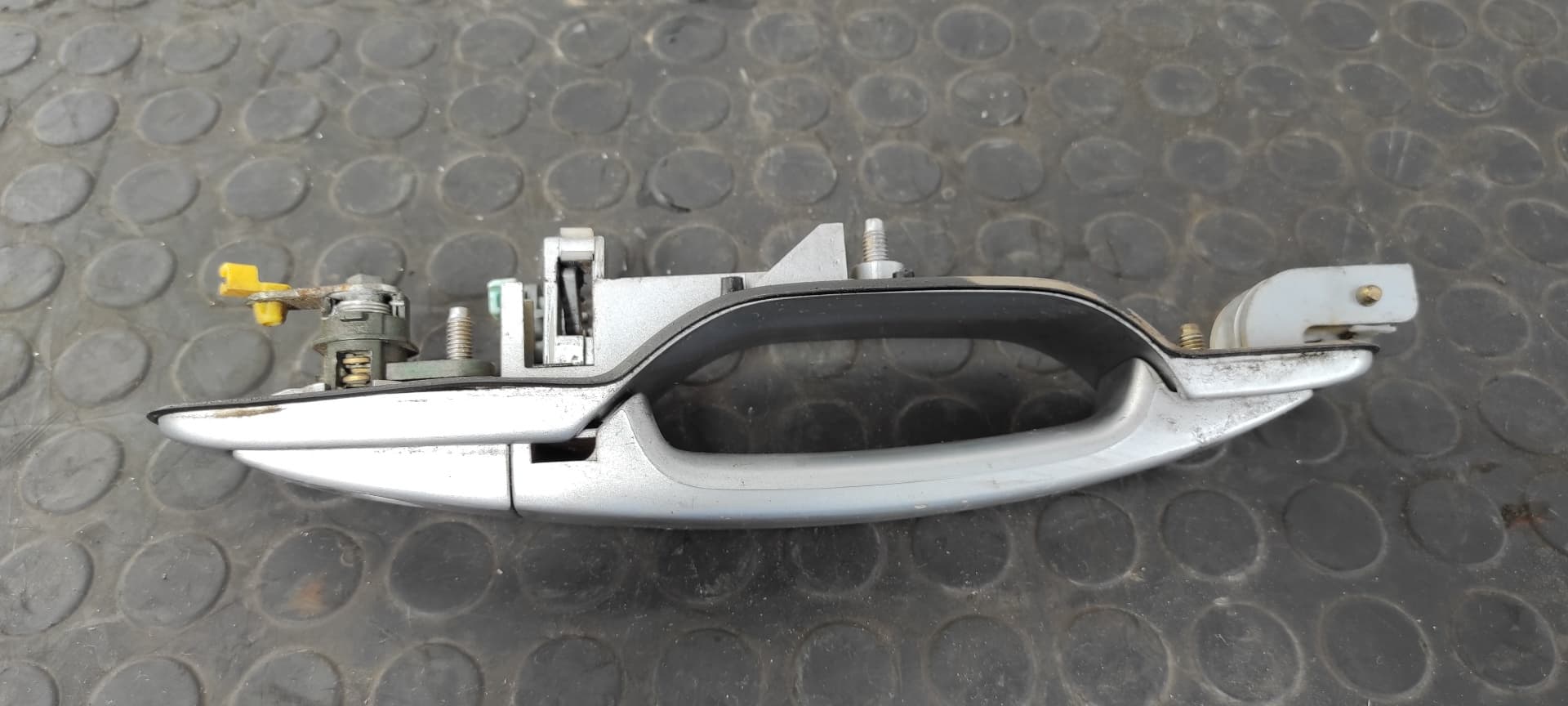 Recambio de MANETA DELANTERA IZQUIERDA para SSANGYONG REXTON 2.9 TD GLS D/662LA referencia OEM IAM 7245008012ABS   - PLATA 4