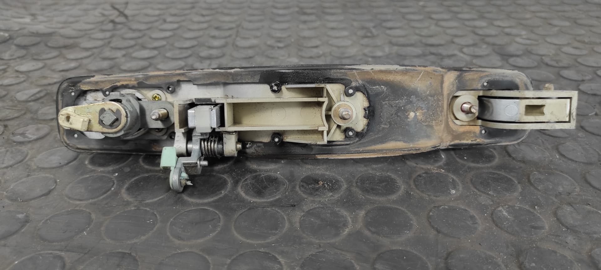 Recambio de MANETA DELANTERA DERECHA para SSANGYONG REXTON 2.9 TD GLS D/662LA referencia OEM IAM 7246008012SAF   - PLATA 3