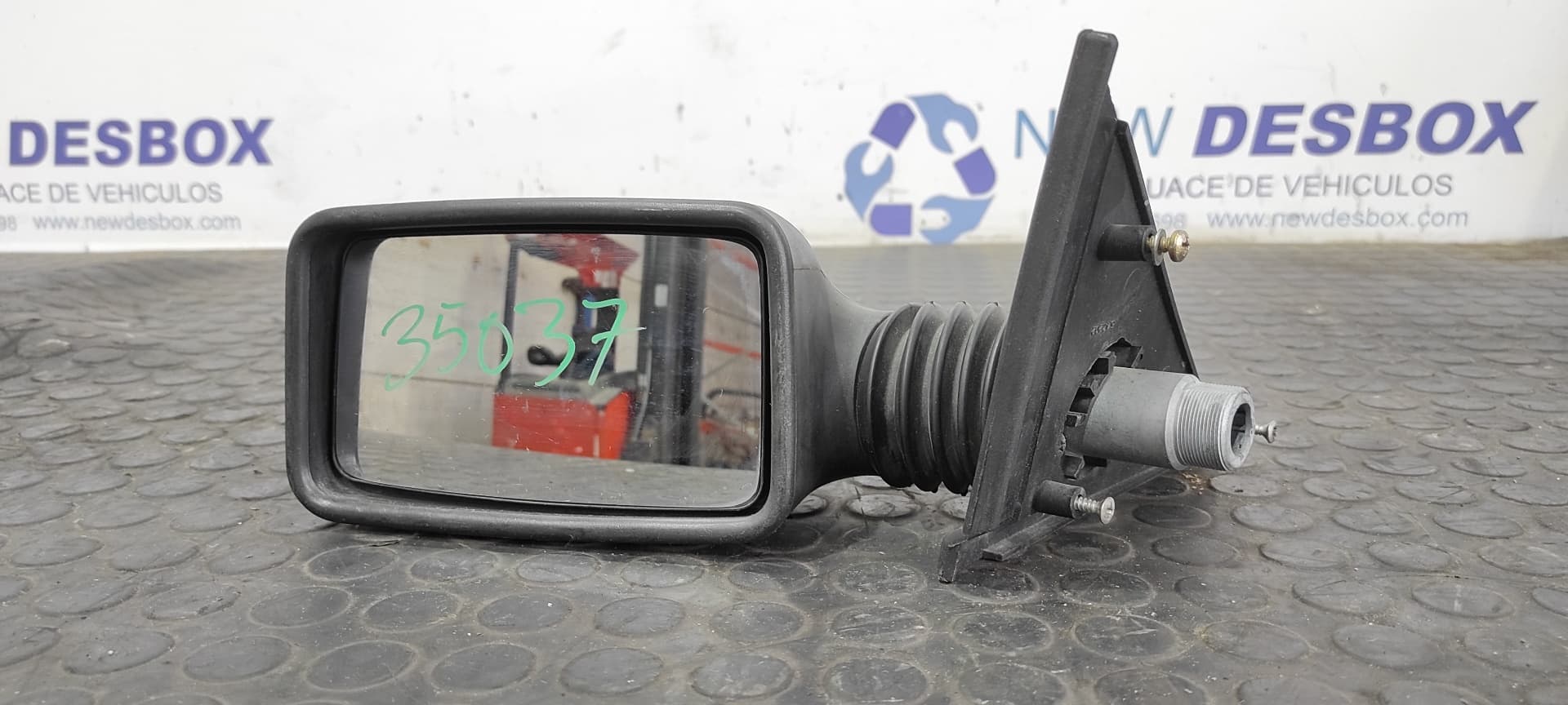 Recambio de RETROVISOR IZQUIERDO para SEAT IBIZA Crono 021A1000 referencia OEM IAM 01600   - ROJO