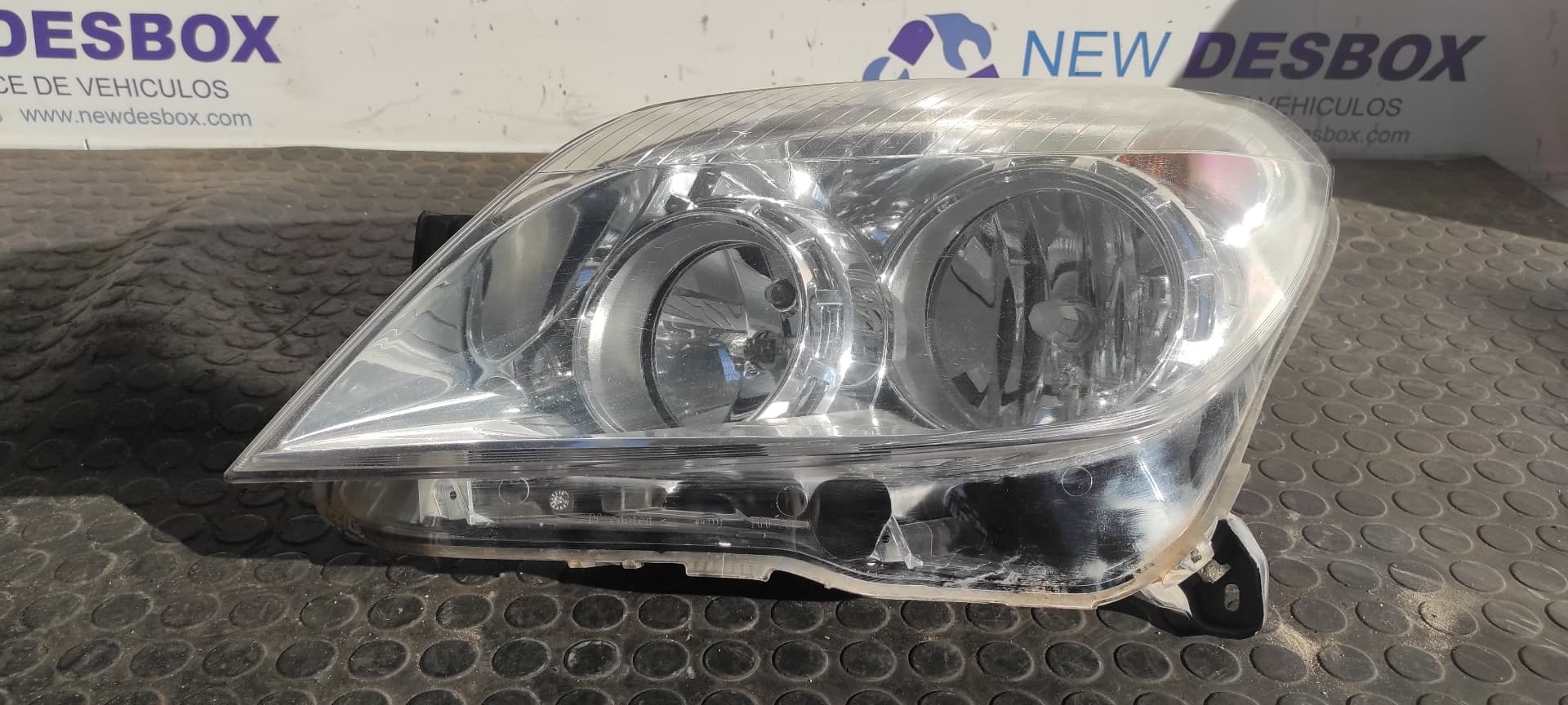 Recambio de FARO IZQUIERDO para OPEL ASTRA H BERLINA 1.6 16V Z16XE1 referencia OEM IAM 13239288   - NEGRO