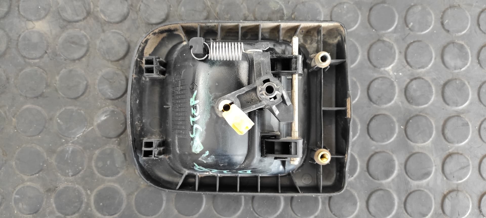 Recambio de MANETA DELANTERA IZQUIERDA para RENAULT MASTER DOBLE referencia OEM IAM 7700352488 2
