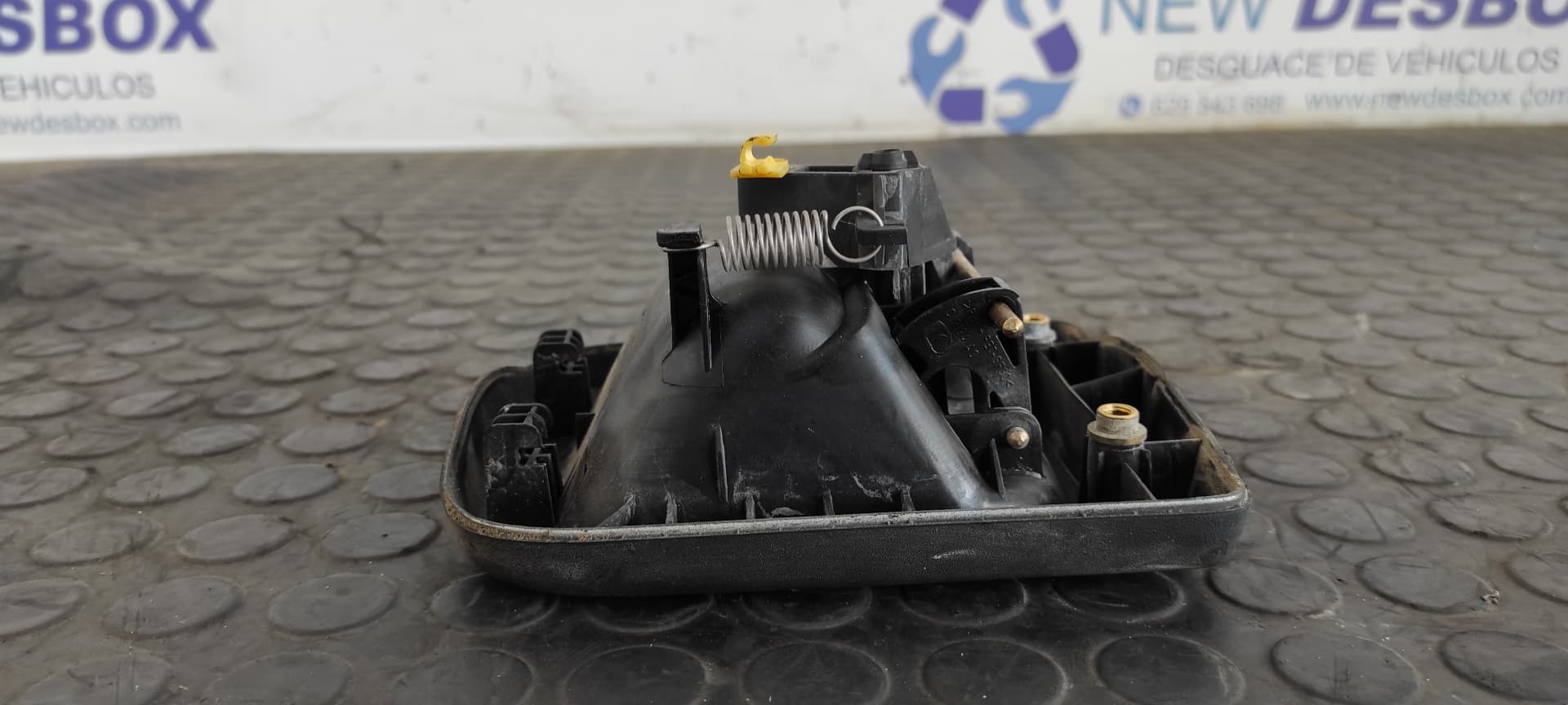 Recambio de MANETA DELANTERA DERECHA para RENAULT MASTER DOBLE referencia OEM IAM 7700352489 2