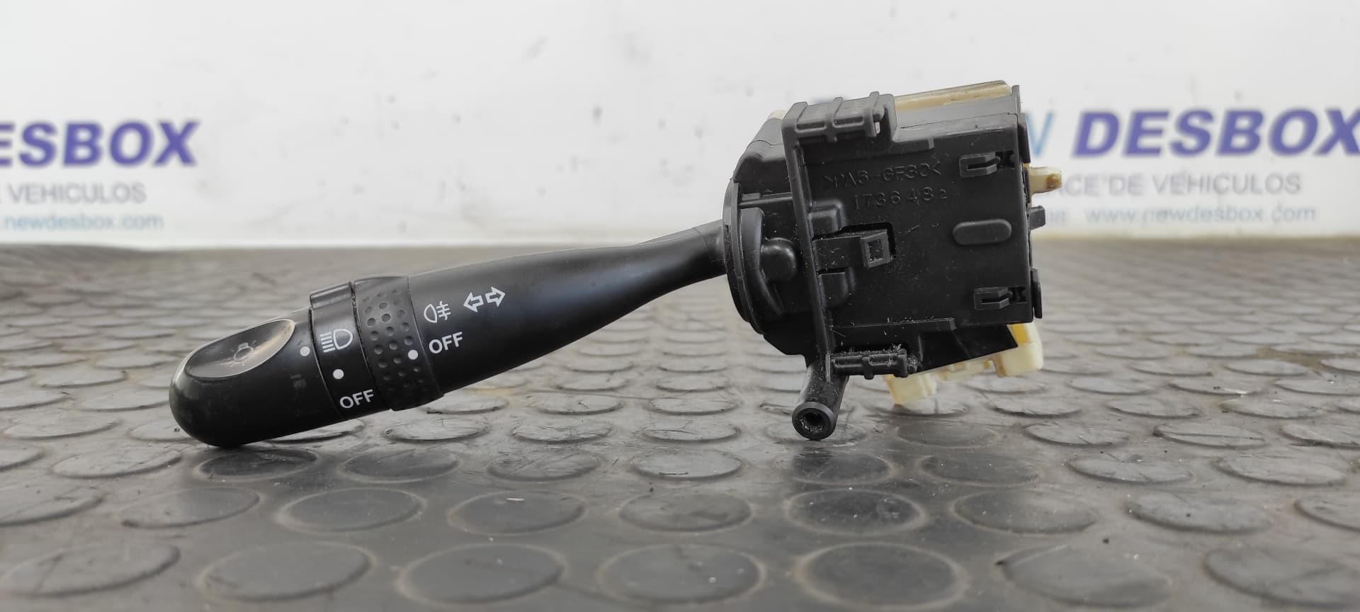 Recambio de MANDO INTERMITENTES para TOYOTA COROLLA (E12) 2.0 D-4D Linea Luna Berlina 1CDFTV referencia OEM IAM 02180173713   - PLATA