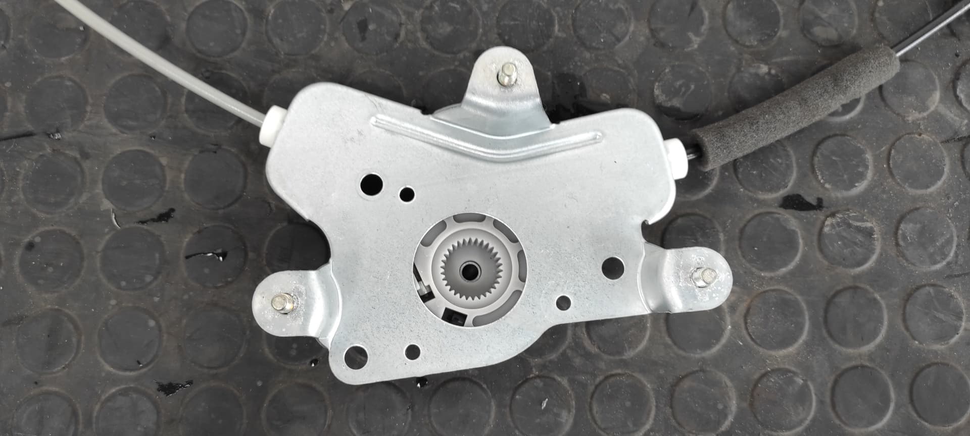 Recambio de ELEVALUNAS TRASERO IZQUIERDO para SSANGYONG KYRON referencia OEM IAM 7333008000 3