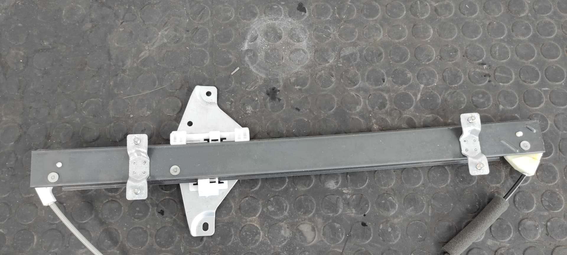 Recambio de ELEVALUNAS TRASERO IZQUIERDO para SSANGYONG KYRON referencia OEM IAM 7333008000 5