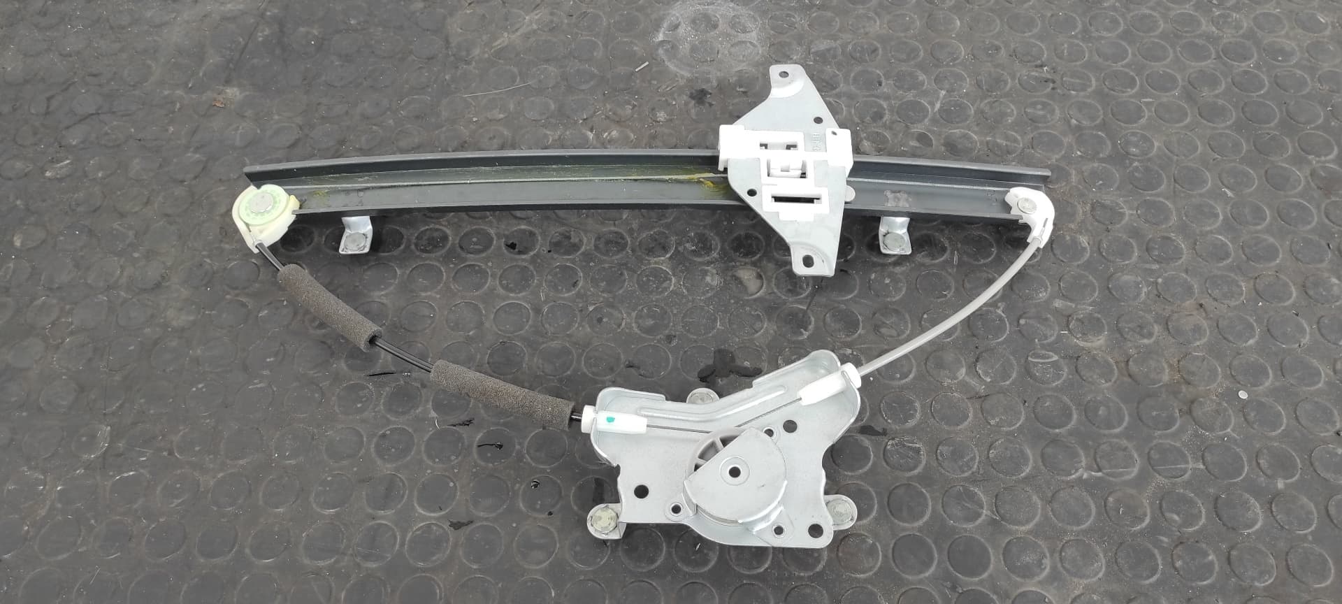 Recambio de ELEVALUNAS TRASERO IZQUIERDO para SSANGYONG KYRON referencia OEM IAM 7333008000 6