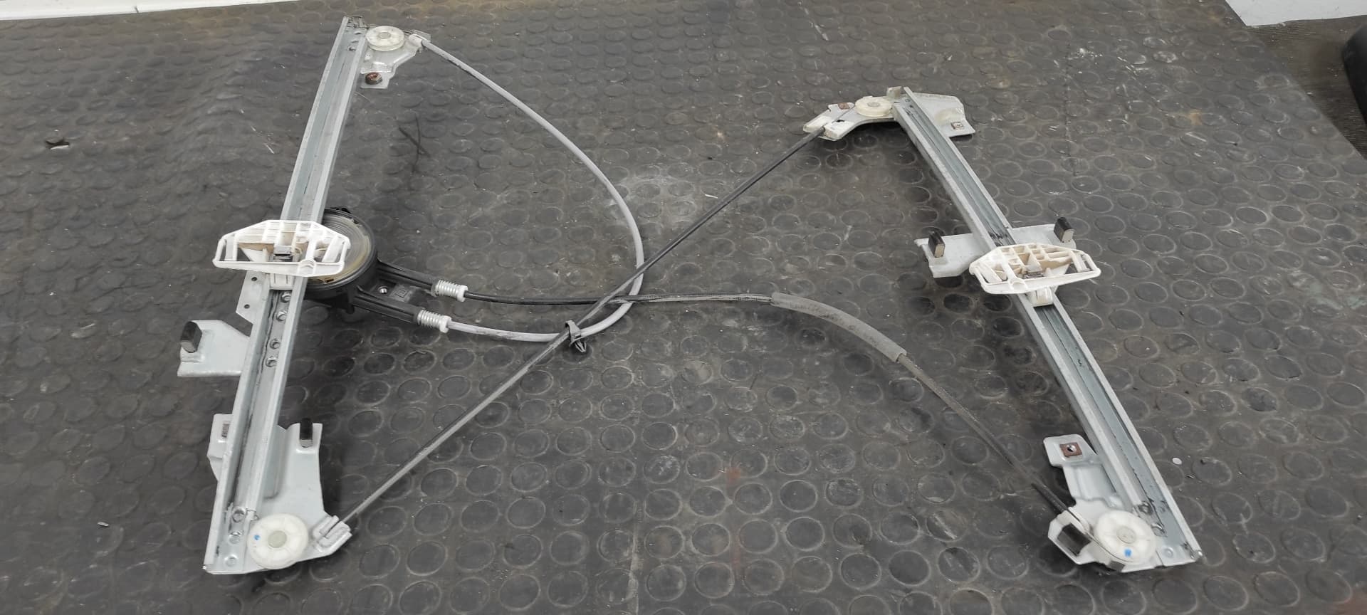 Recambio de ELEVALUNAS DELANTERO DERECHO para CITROEN BERLINGO CUADRO L1 9HW referencia OEM IAM - BLANCO