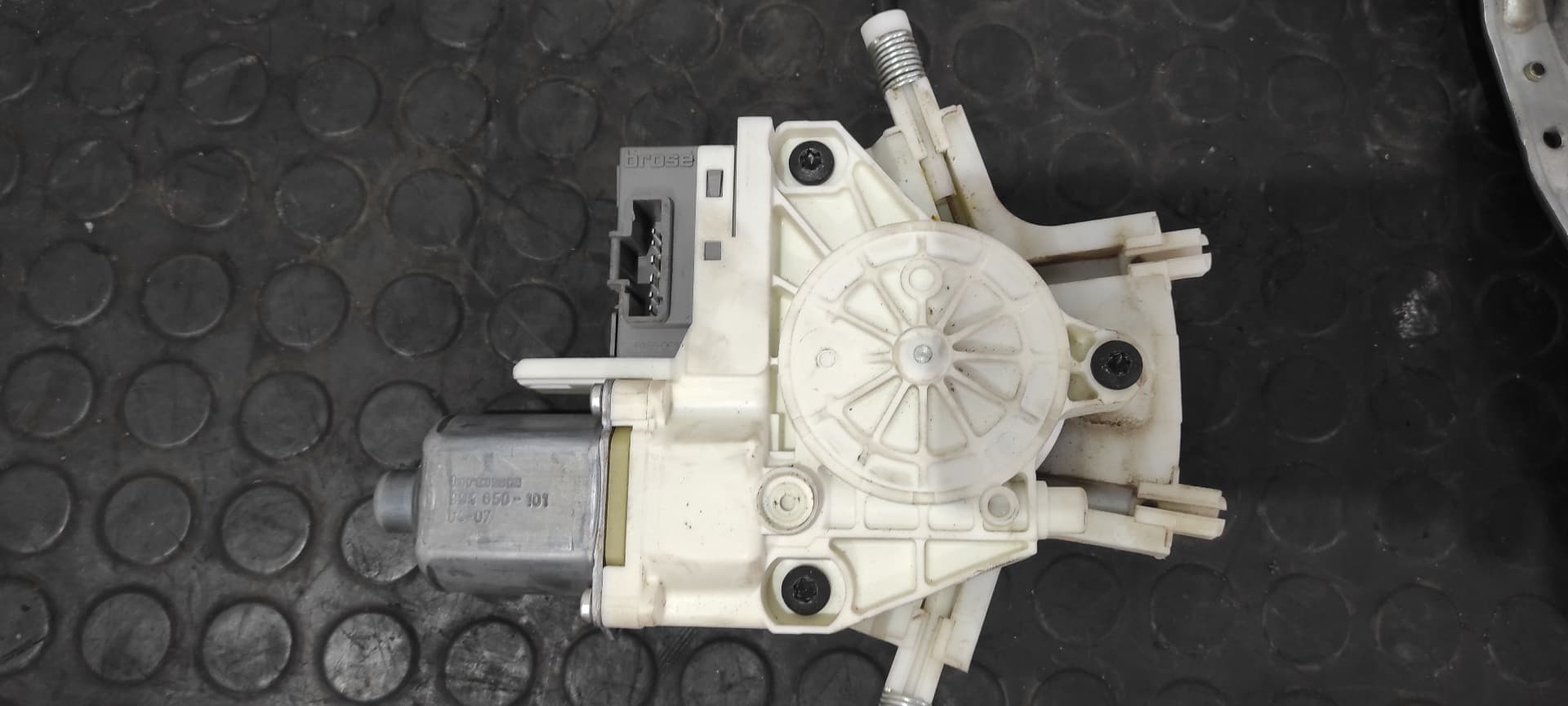 Recambio de ELEVALUNAS TRASERO DERECHO para PEUGEOT 407 RHR referencia OEM IAM 9644893680   - BLANCO 4