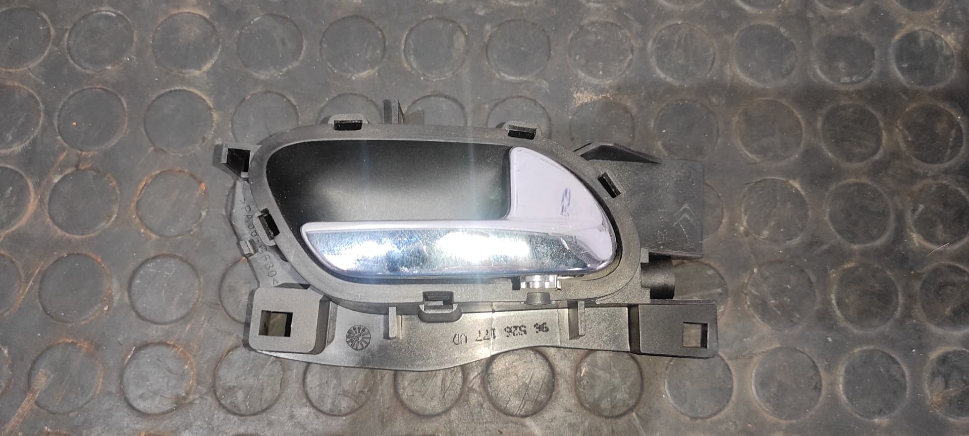 Recambio de MANETA INTERIOR TRASERA DERECHA para PEUGEOT 407 ST Confort RHR referencia OEM IAM 96526177   - BLANCO