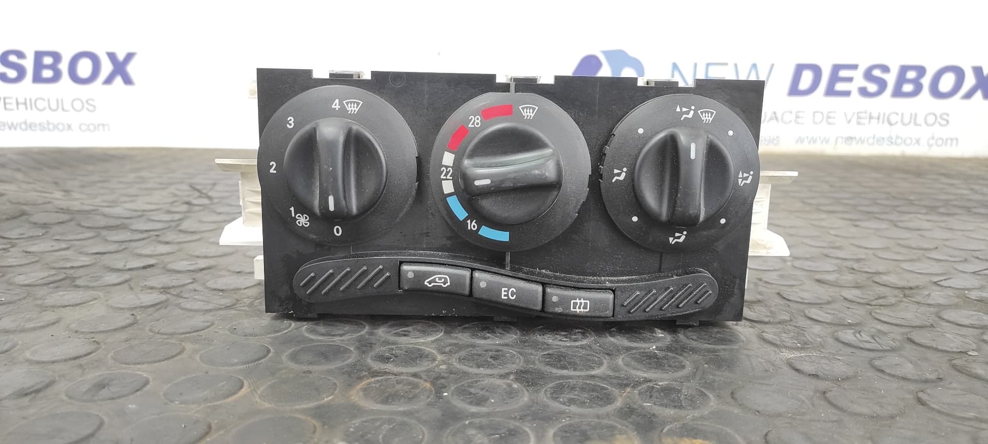 Recambio de MANDO CALEFACCION / AIRE ACONDICIONADO para MERCEDES-BENZ CLASE A (W168) 170 CDI (168.008) OM668940 referencia OEM IAM 1688300485   - GRANATE