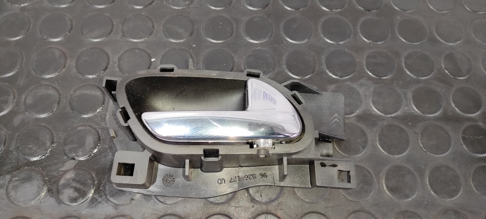Recambio de MANETA INTERIOR DELANTERA DERECHA para PEUGEOT 407 ST Confort RHR referencia OEM IAM 96526177   - BLANCO