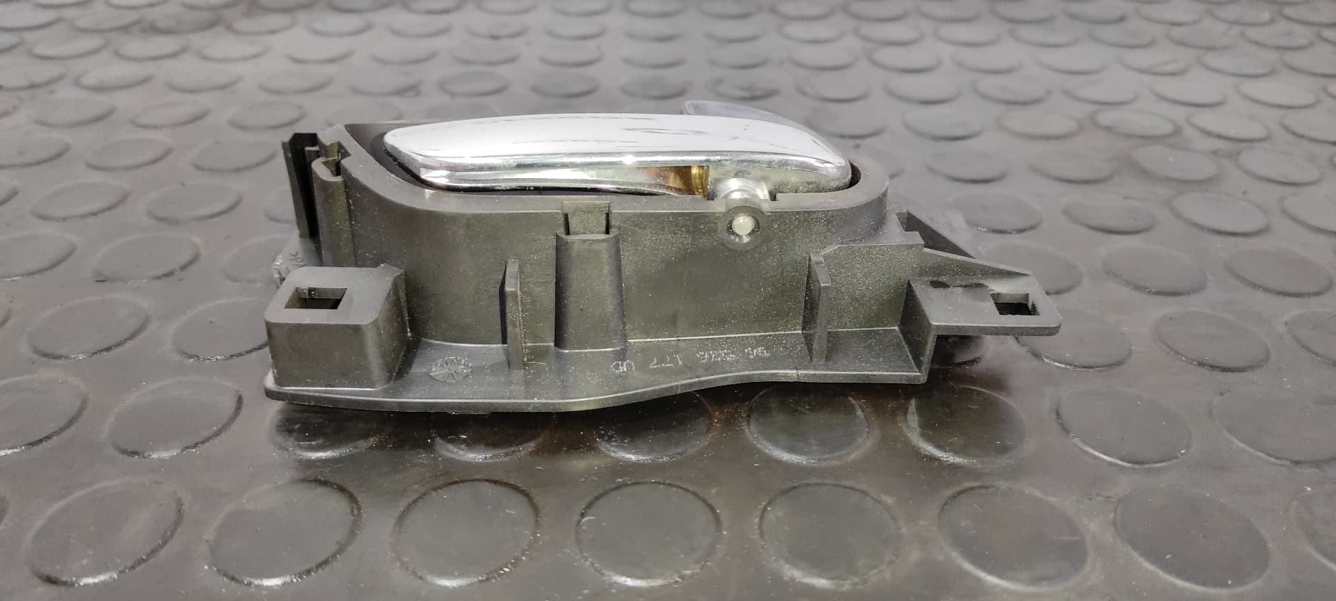Recambio de MANETA INTERIOR DELANTERA DERECHA para PEUGEOT 407 ST Confort RHR referencia OEM IAM 96526177   - BLANCO 5