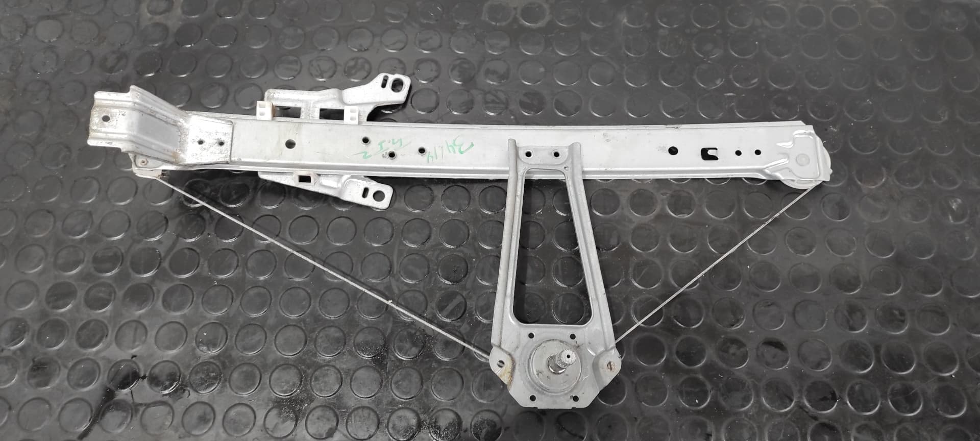 Recambio de ELEVALUNAS TRASERO IZQUIERDO para MERCEDES-BENZ CLASE A (W168) 170 CDI (168.008) OM668940 referencia OEM IAM    - GRANATE
