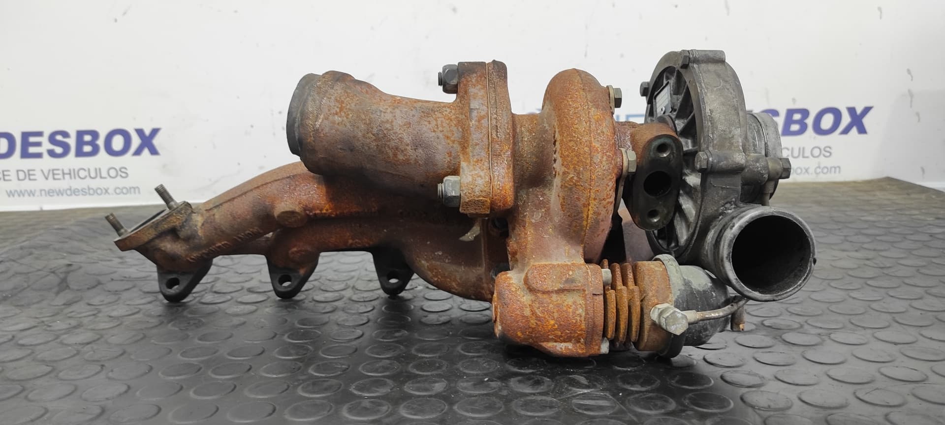 Recambio de TURBOCOMPRESOR para AUDI A6 BERLINA (4B2) referencia OEM IAM 046145703G   - PLATA 5