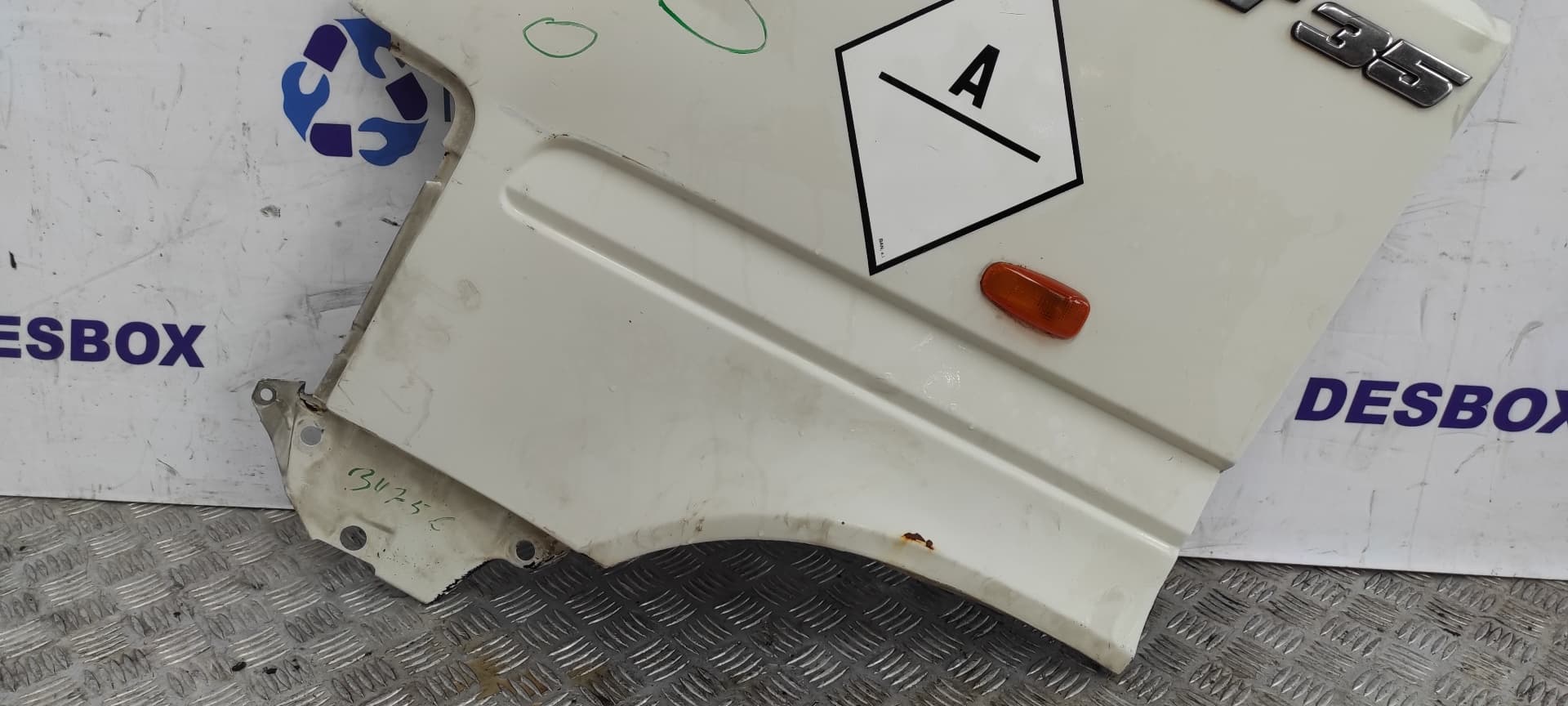 Recambio de ALETA DELANTERA IZQUIERDA para VOLKSWAGEN LT CAJA ABIERTA (MOD. 1997) LT  28  Caja abierta ATA referencia OEM IAM    - BLANCO 4