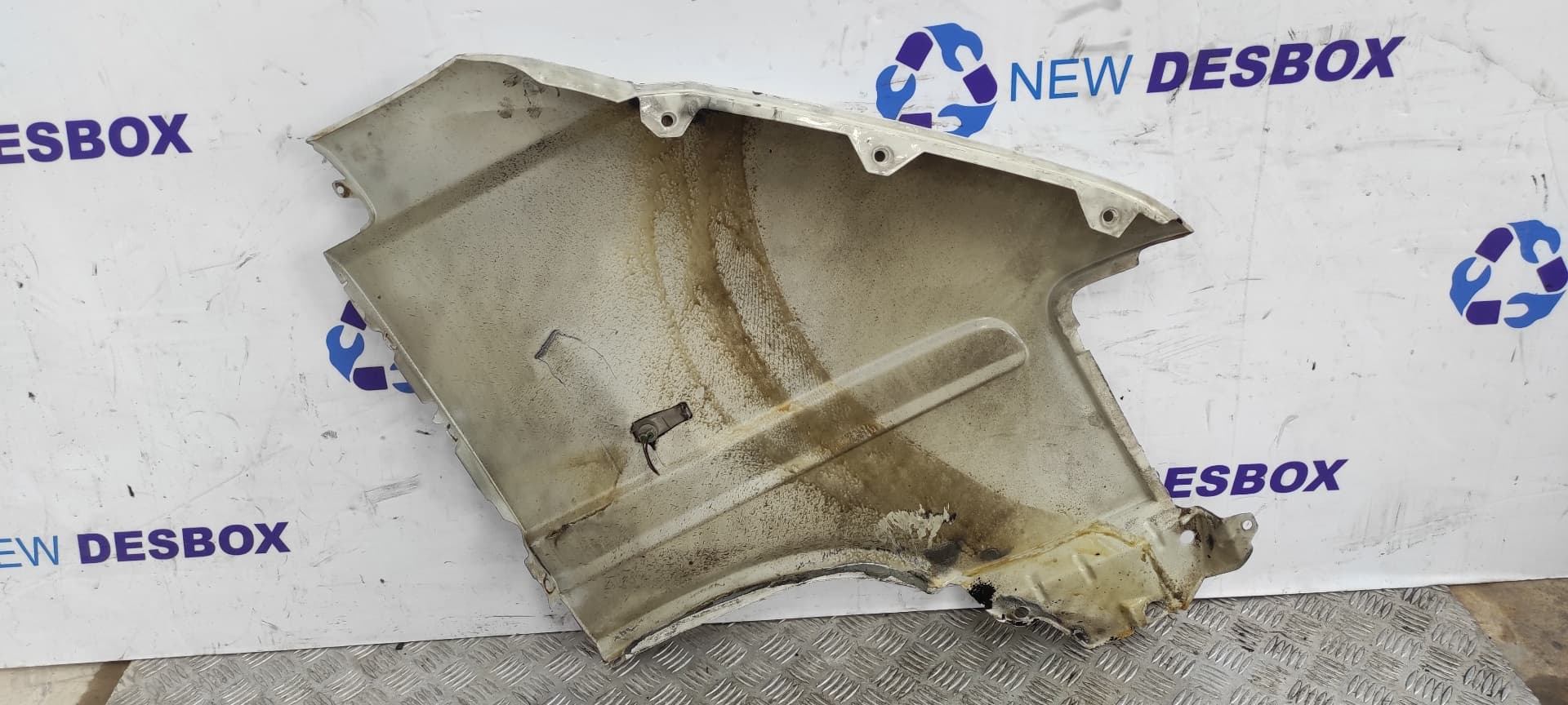 Recambio de ALETA DELANTERA IZQUIERDA para VOLKSWAGEN LT CAJA ABIERTA (MOD. 1997) LT  28  Caja abierta ATA referencia OEM IAM    - BLANCO 2