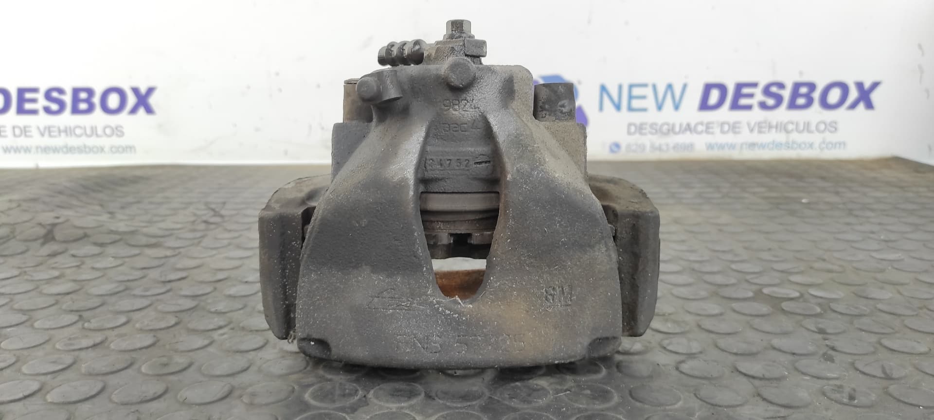 Recambio de PINZA DE FRENO DELANTERA DERECHA para OPEL ZAFIRA B Cosmo Z19DT referencia OEM IAM FN3 5725 / 9824   - BLANCO