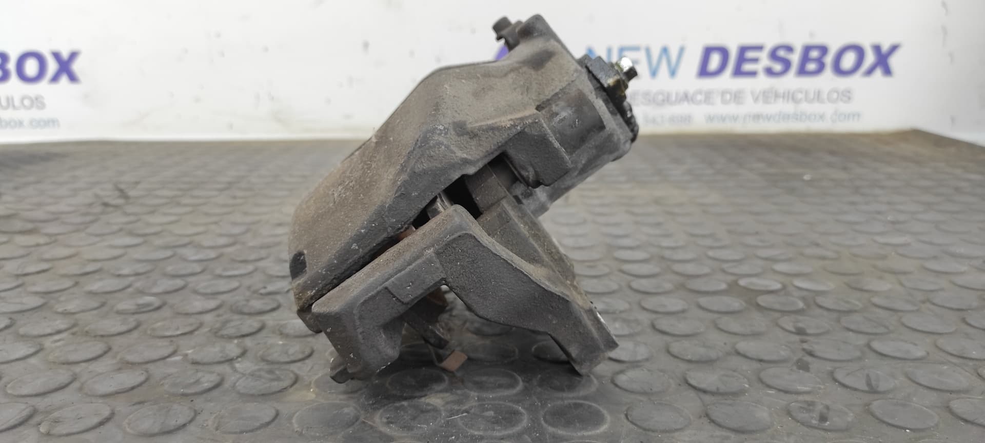 Recambio de PINZA DE FRENO DELANTERA DERECHA para OPEL ZAFIRA B Cosmo Z19DT referencia OEM IAM FN3 5725 / 9824   - BLANCO 4