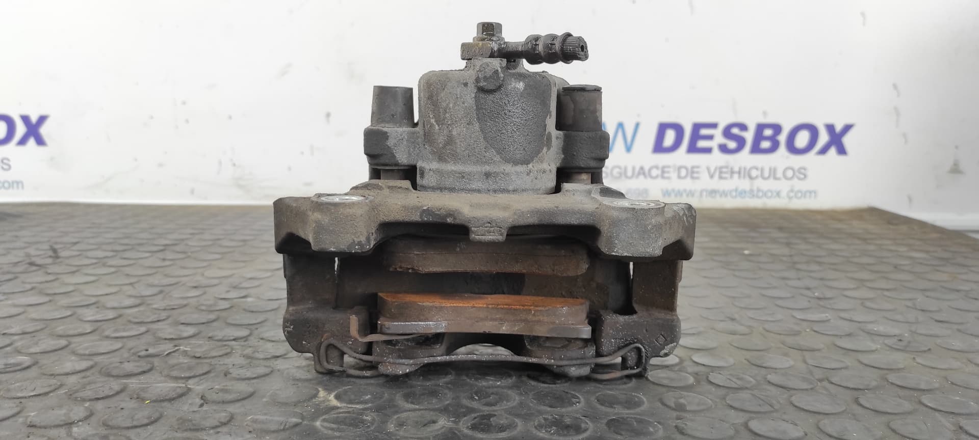 Recambio de PINZA DE FRENO DELANTERA DERECHA para OPEL ZAFIRA B Cosmo Z19DT referencia OEM IAM FN3 5725 / 9824   - BLANCO 7