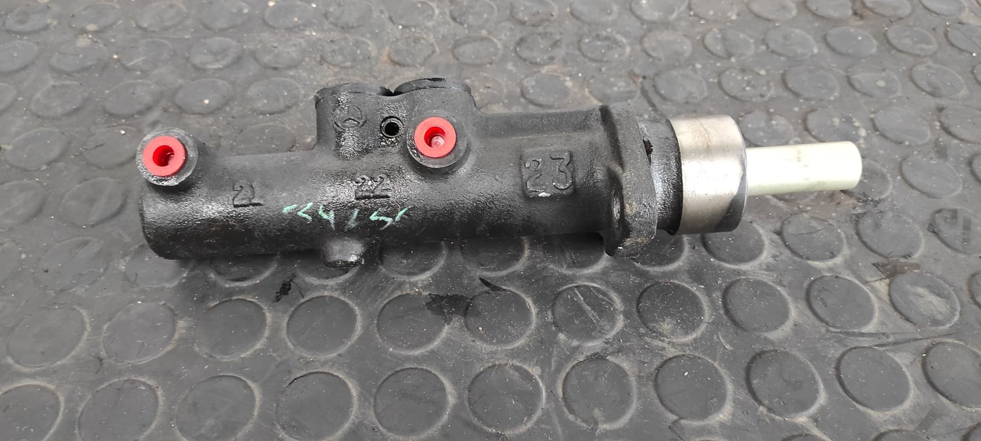 Recambio de BOMBA FRENO para VOLKSWAGEN LT CAJA ABIERTA (MOD. 1997) LT  28  Caja abierta ATA referencia OEM IAM A0004316501   - BLANCO 4