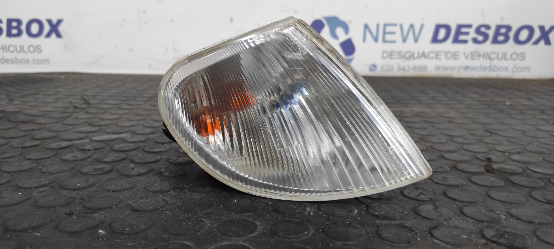 Recambio de PILOTO DELANTERO DERECHO para CITROEN BERLINGO 1.9 D SX Familiar WJZ referencia OEM IAM 9621302580   - AMARILLO