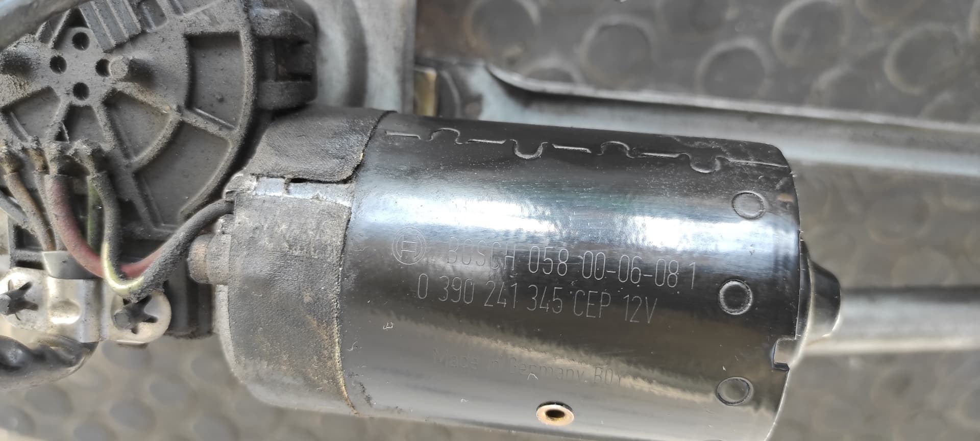 Recambio de MOTOR LIMPIA DELANTERO para VOLKSWAGEN LT CAJA ABIERTA (MOD. 1997) LT  28  Caja abierta ATA referencia OEM IAM 0390241345   - BLANCO 4
