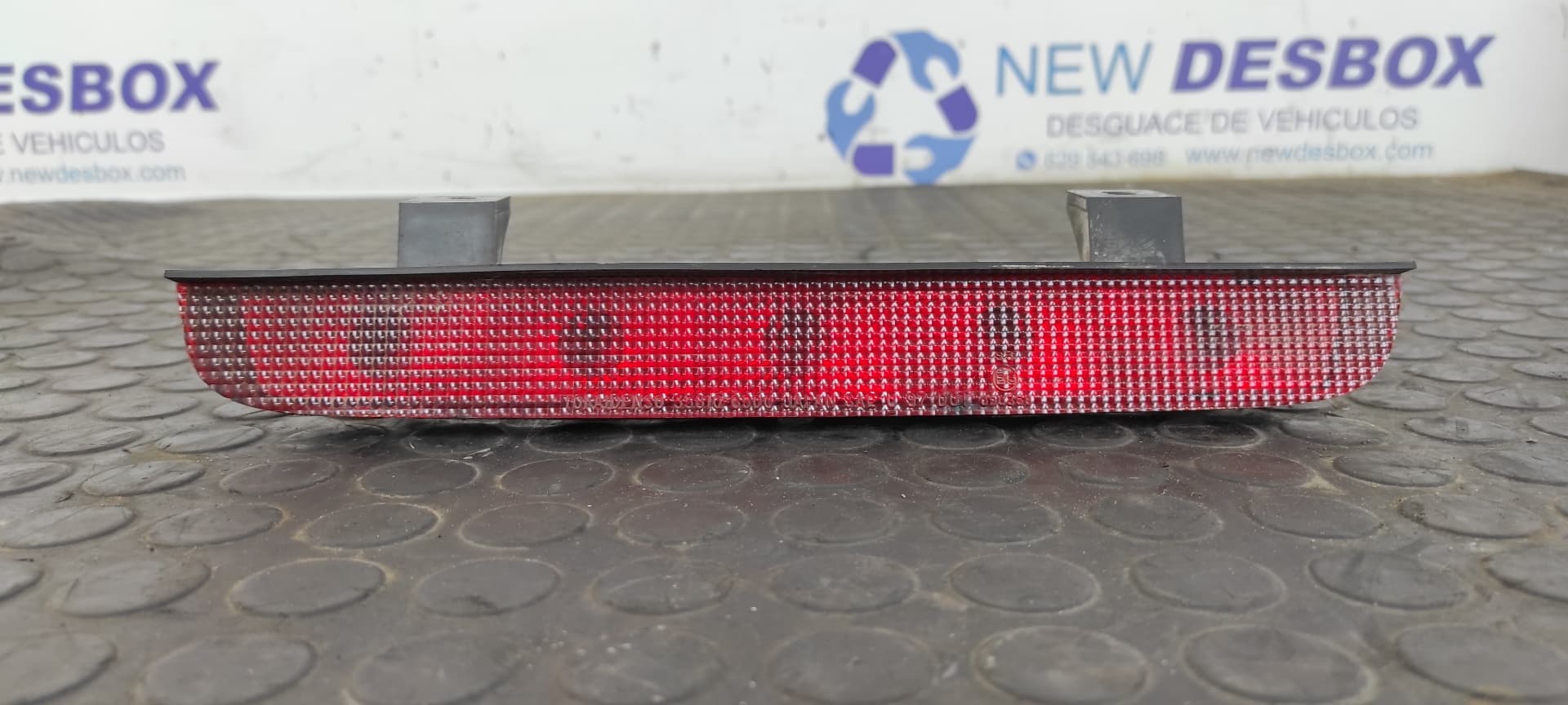 Recambio de LUZ CENTRAL DE FRENO para SUZUKI GRAND VITARA 3 PUERTAS SQ (GT) 2.0 TD Básico RHW referencia OEM IAM 3581065D0   - GRIS