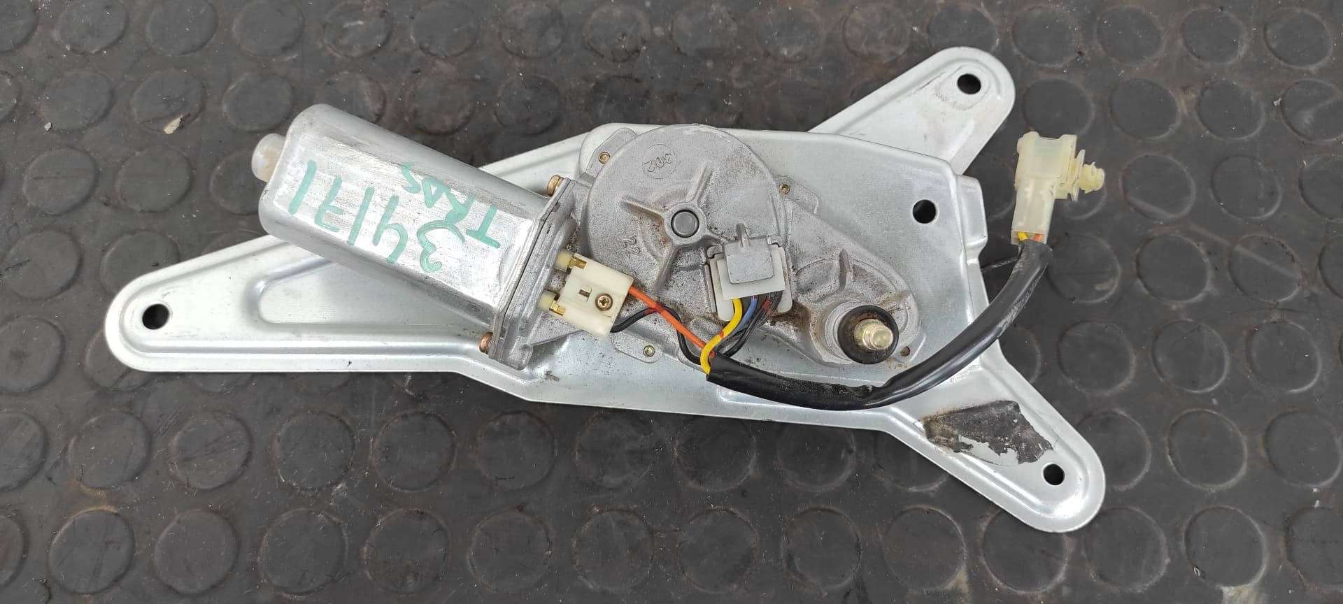 Recambio de MOTOR LIMPIA TRASERO para SUZUKI GRAND VITARA 3 PUERTAS SQ (GT) 2.0 TD Básico RHW referencia OEM IAM 34332581   - GRIS