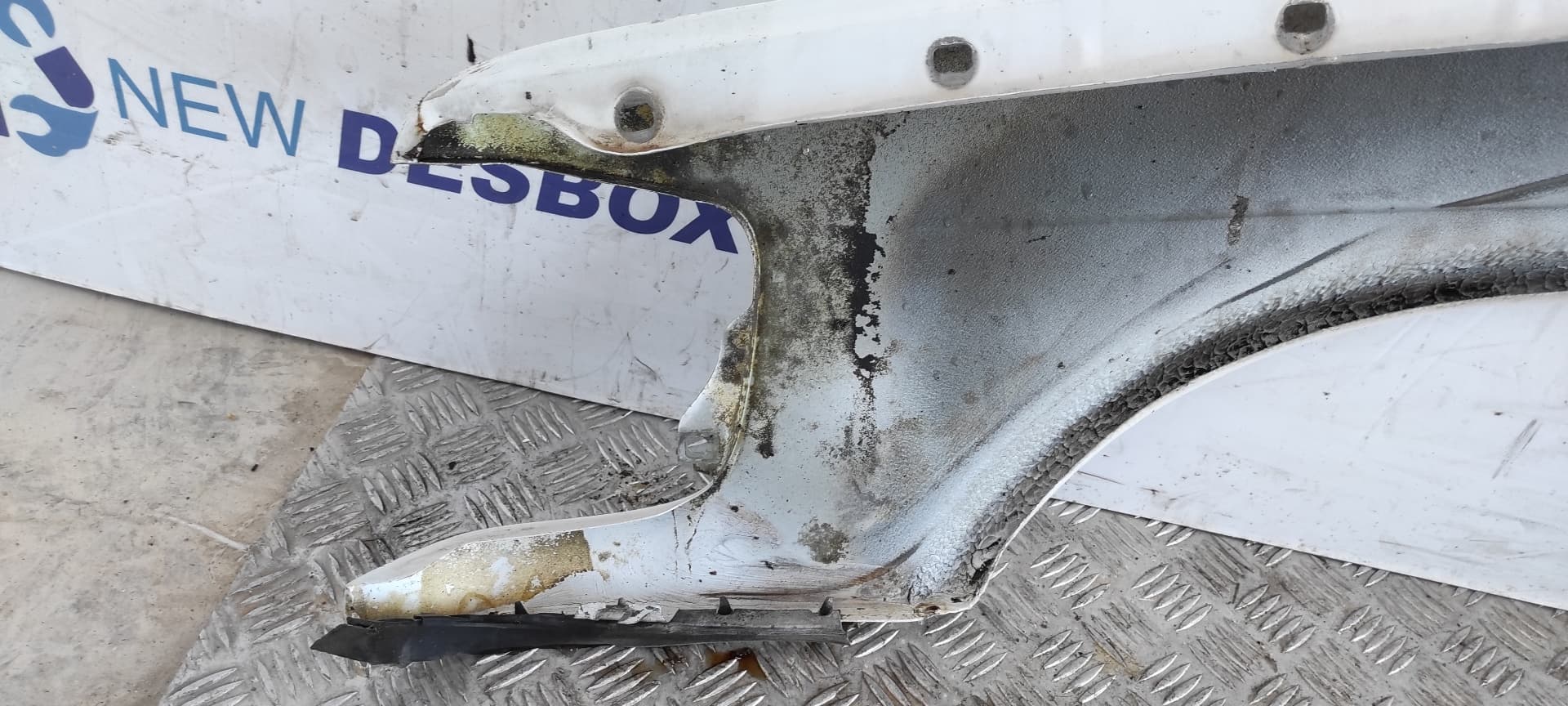 Recambio de ALETA DELANTERA DERECHA para MERCEDES-BENZ CLASE S (W126) BERLINA+COUPE M117968 referencia OEM IAM    - BLANCO 2