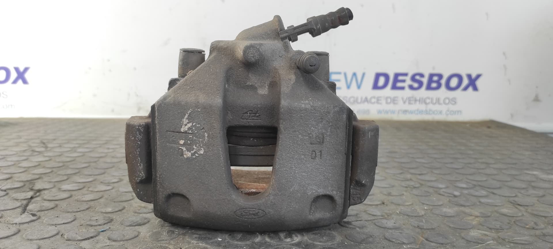 Recambio de PINZA DE FRENO DELANTERA IZQUIERDA para FORD TOURNEO CONNECT (TC7) Kombi Corta (2009->) R3PA referencia OEM IAM D1   - BLANCO