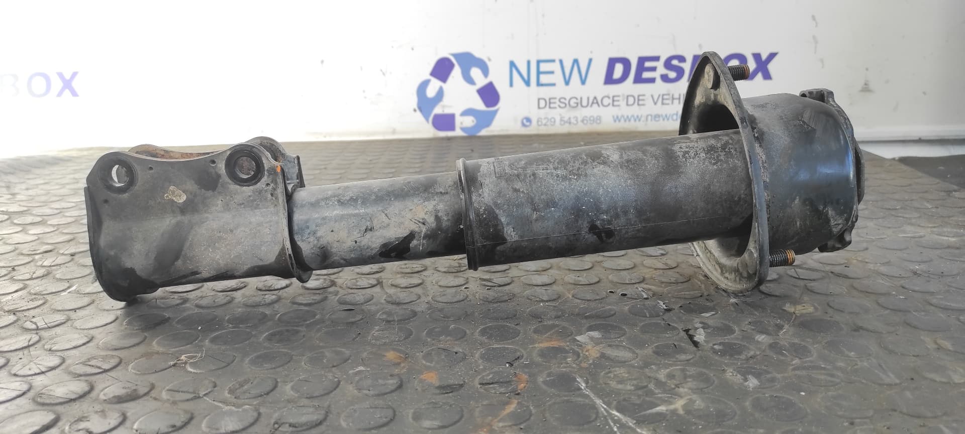 Recambio de AMORTIGUADOR DELANTERO IZQUIERDO para SUZUKI GRAND VITARA 3 PUERTAS SQ (GT) 2.0 TD Básico RHW referencia OEM IAM 4160266D00   - GRIS