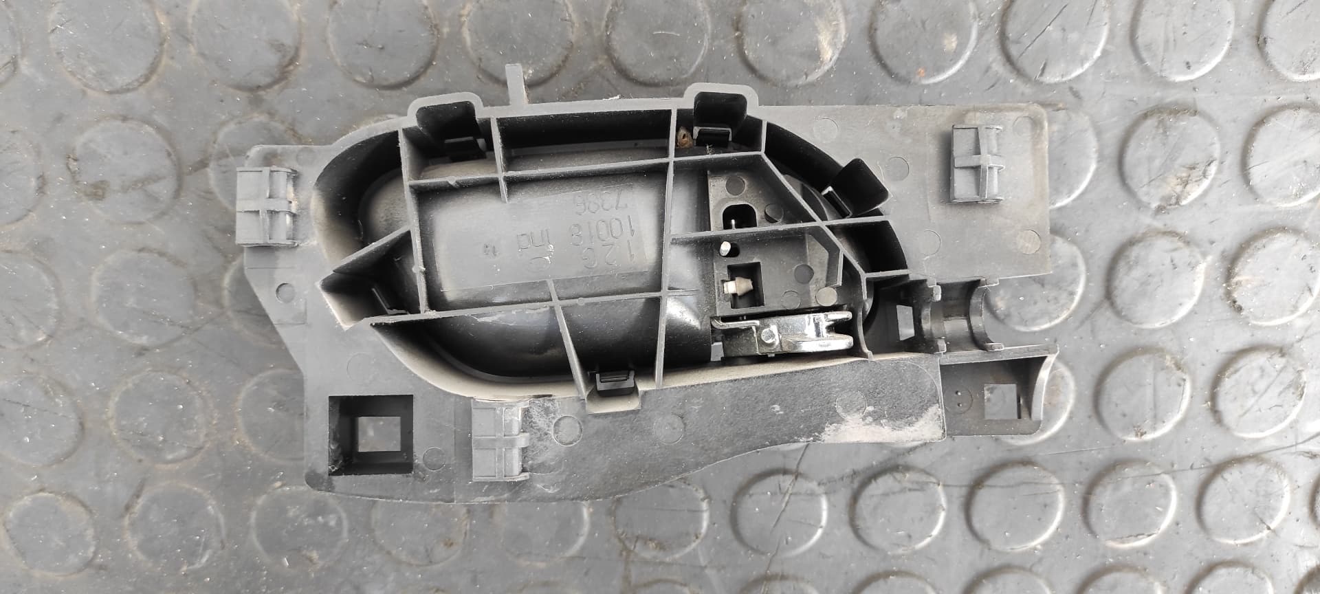 Recambio de MANETA INTERIOR DELANTERA IZQUIERDA para PEUGEOT 407 ST Confort RHR referencia OEM IAM 96526178   - BLANCO 5