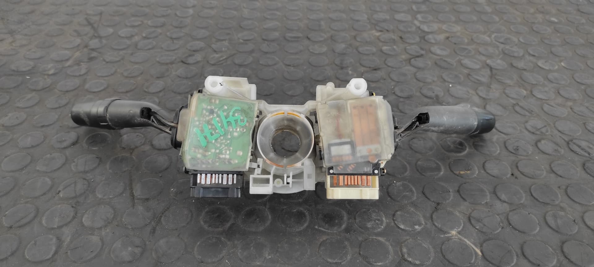 Recambio de MANDO MULTIFUNCION para SUZUKI GRAND VITARA 3 PUERTAS SQ (GT) RHW referencia OEM IAM 3740050J1   - GRIS 7
