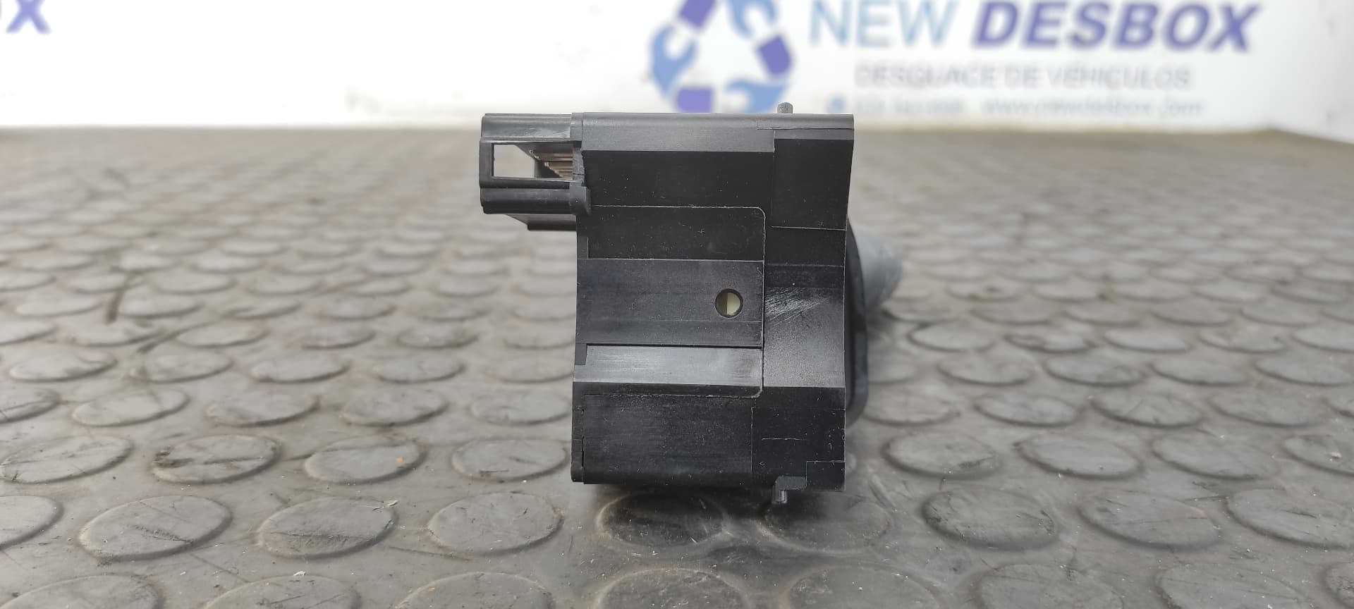 Recambio de MANDO LIMPIA para DACIA LOGAN Ambiance K7M F7 referencia OEM IAM 8200213173   - BLANCO 6